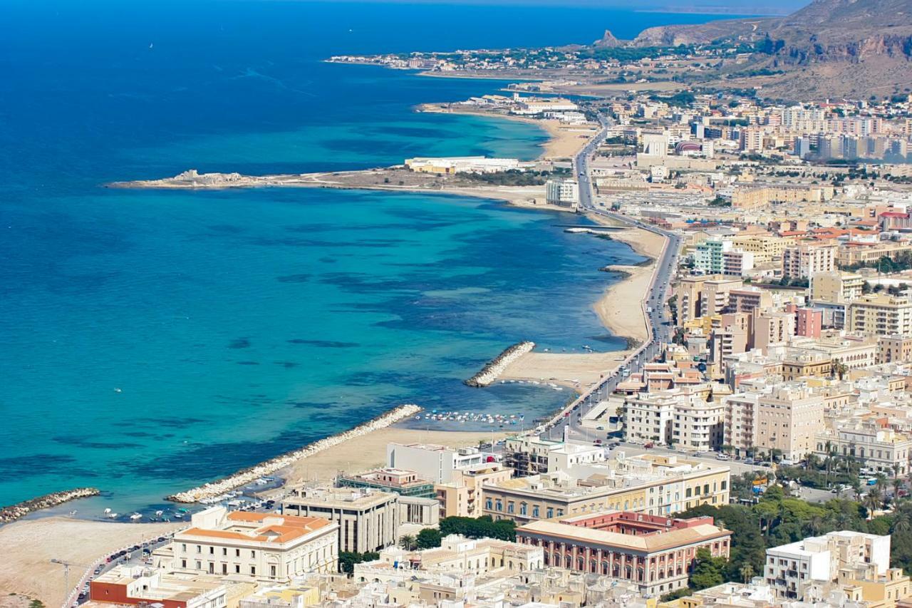 Trapani A Mare Apartment Bagian luar foto